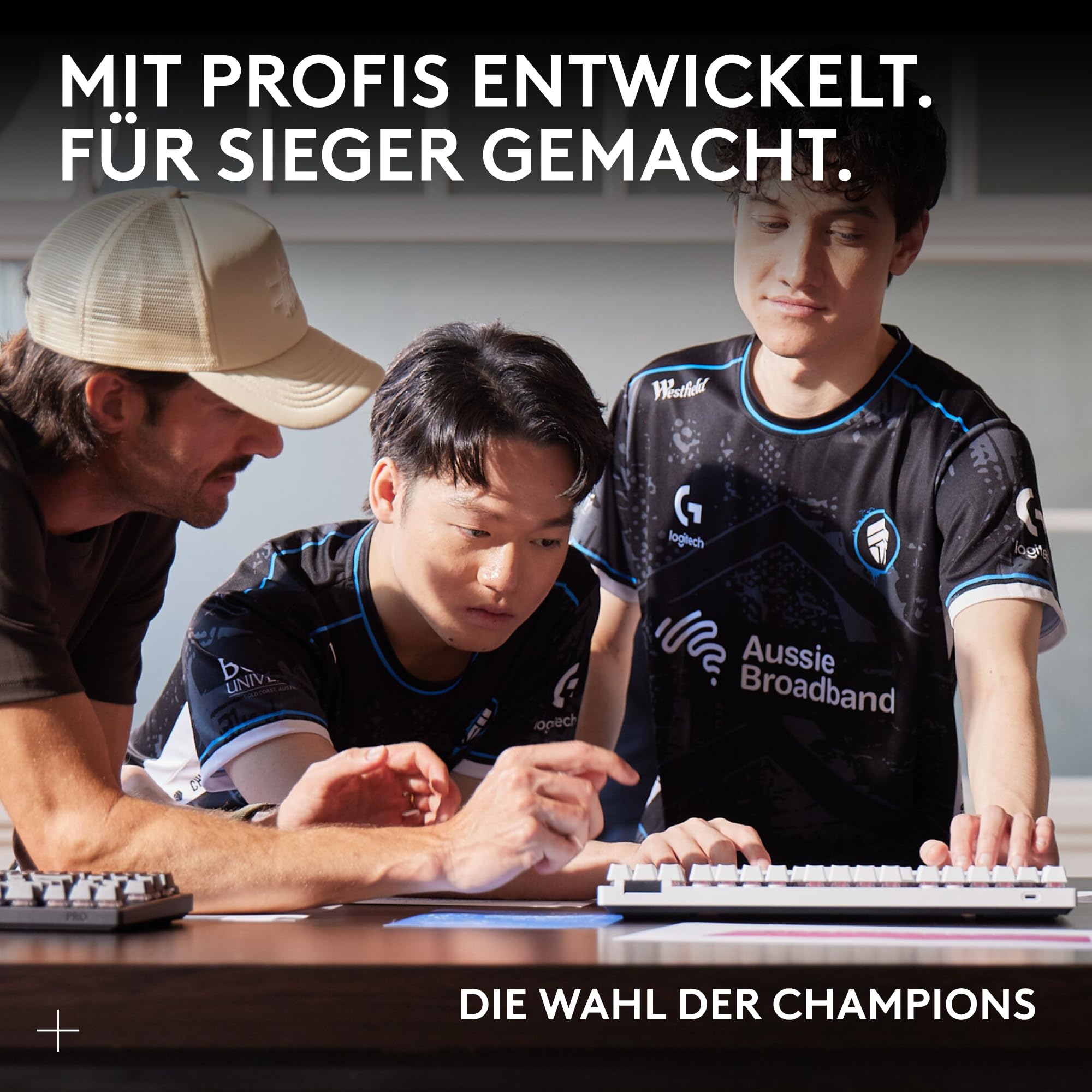 Logitech G PRO X SUPERLIGHT 2 kabellose Gaming-Maus, West Europa Verpackung, 60 g Pro-Grade-Maus 5 programmierbaren Tasten, 44K-DPI-Sensor, 8.000 Hz Signalrate, USB-C-Ladefunktion für PC/Mac - Schwarz
